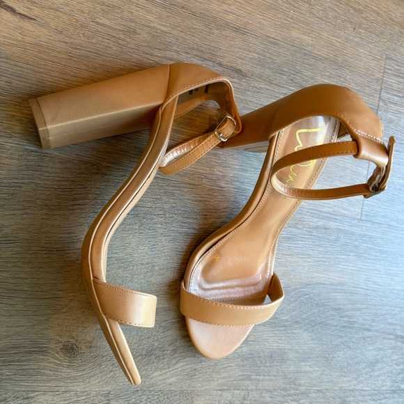 Lulus heels sandals - Picture 5 of 7